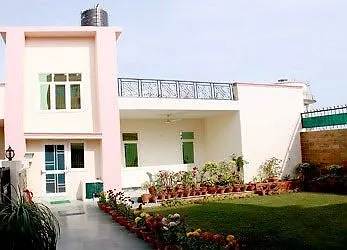 Garden Villa Homestay Agra